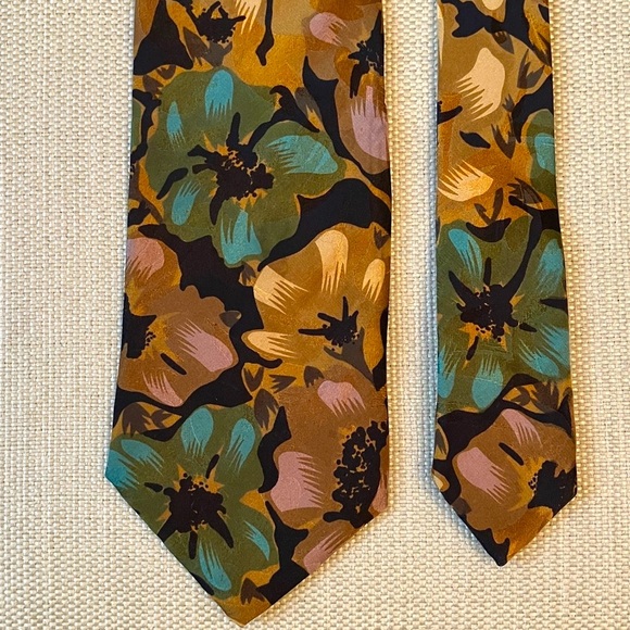 Vintage Other - R. Andreotti vintage silk tie, large floral print, teal blue, tan & black